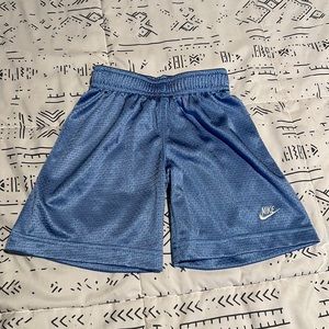 EUC Boys NIKE Basketball Shorts, 2T